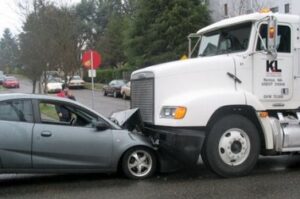 Read more about the article The Differences Between Car and Trucking Accidents